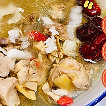 一个汤底都可以喝的火锅～清甜椰子鸡～