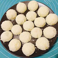 小柒自制点心——戚风林明顿~~~简单易操作，口感一级棒！~的做法图解11