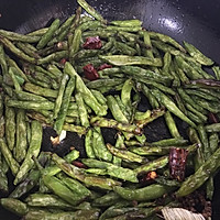 干煸豆角的做法图解6