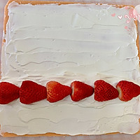 草莓酸奶蛋糕卷的做法图解12