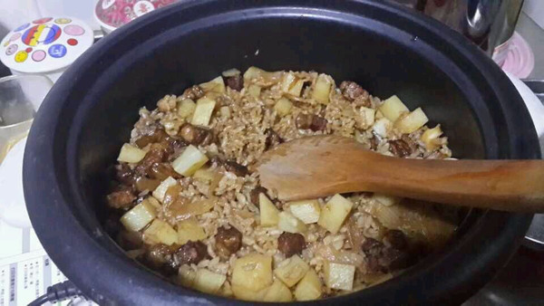 电饭锅红烧肉焖饭