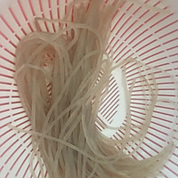 萝卜粉条肉的做法图解3