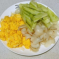 百合鸡蛋炒黄瓜，清淡爽口的小菜的做法图解4