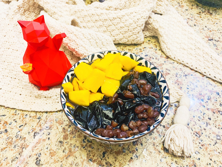 下午茶点心：芒果红豆烧仙草的做法