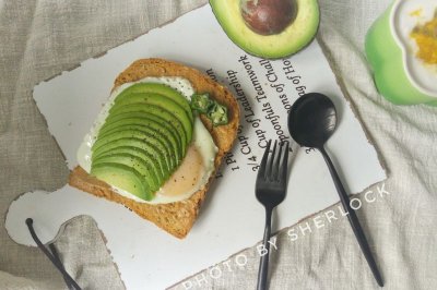 【快手健康轻食】PB2花生酱牛油果吐司