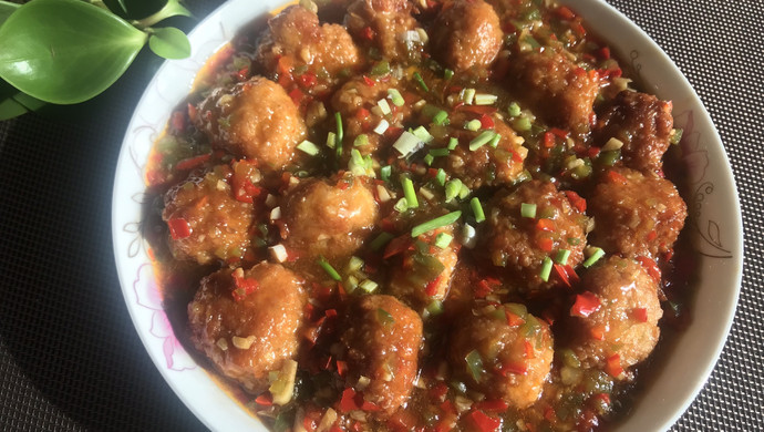 莲藕鸡肉丸子煲