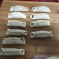 水煎香菇猪肉锅贴的做法图解3