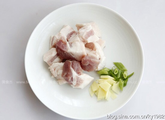 红烧肉的做法图解1