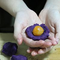 【零基础】紫薯蛋黄月饼的做法图解6