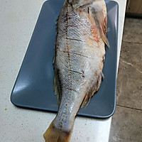 酱炖红石斑鱼的做法图解2