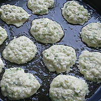 豆渣饼的做法图解3