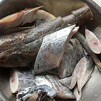 红烧带鱼尾鱼的做法图解2