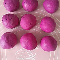#豆果10周年生日快乐#，美美的火龙果椰蓉小花面包的做法图解3