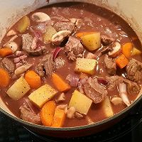 法式红酒煮牛肉 (boeuf bourguignonl)的做法图解3