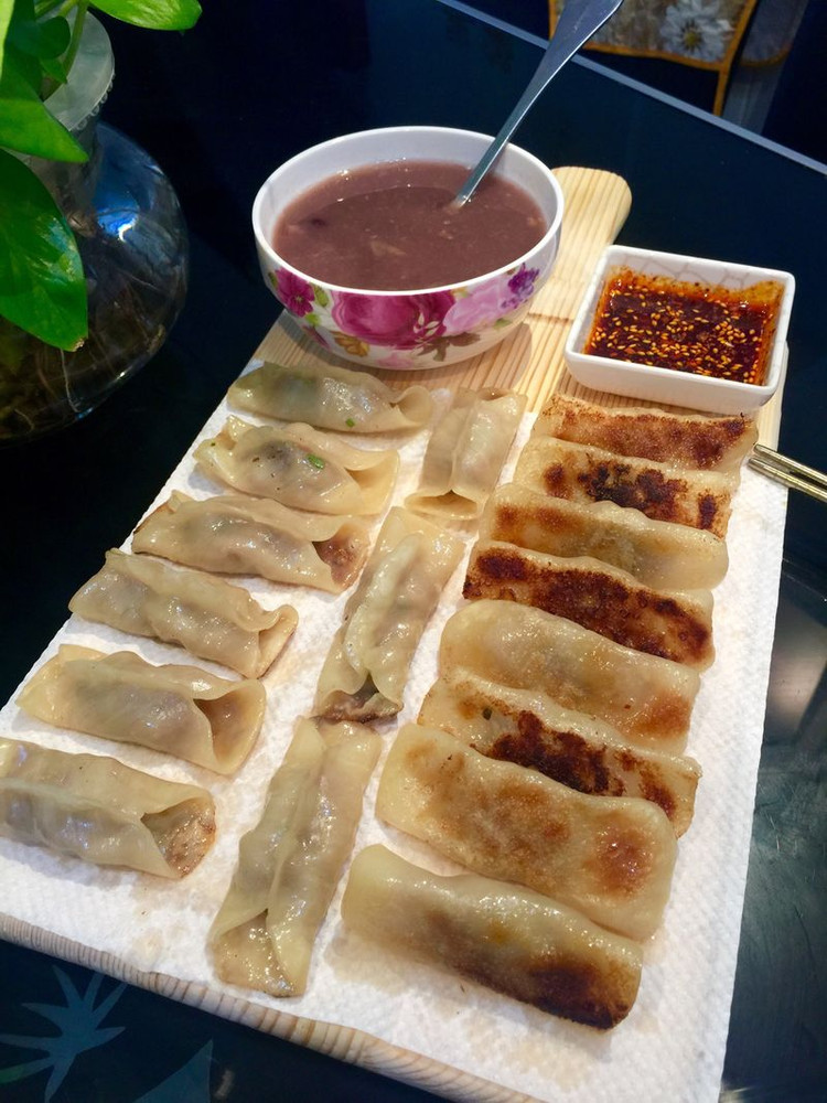 羊肉锅贴的做法