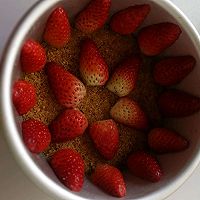 #百变水果花样吃#生乳酪草莓慕斯蛋糕的做法图解12