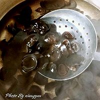 凉拌黑木耳的做法图解1