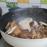 鱿鱼杂蔬干锅的做法图解7