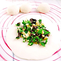 #换着花样吃早餐#春韭三鲜馅饼的做法图解21