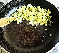 茄子肉酱干拌面-二伏吃面的做法图解4