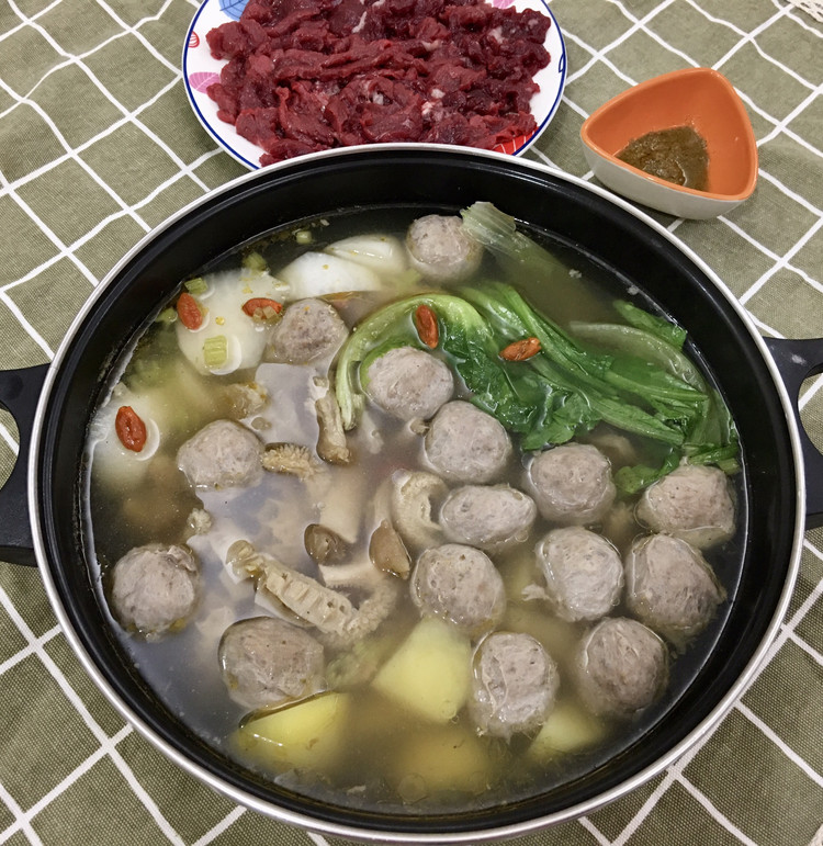 牛肉火锅的做法