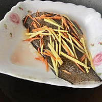 #太太乐鲜鸡汁芝麻香油#清蒸龙舌鱼的做法图解4