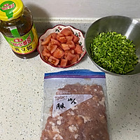 蒜薹卤的做法图解1