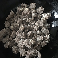 牛腩炖西红柿山药的做法图解1