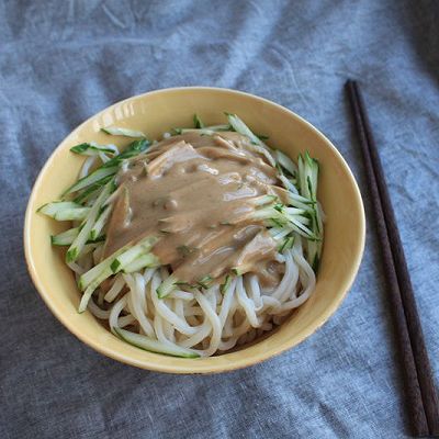 夏天的一碗麻酱凉面