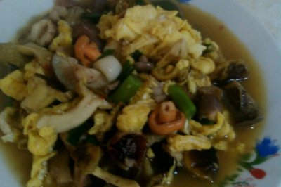 野生蘑菇炒鸡蛋