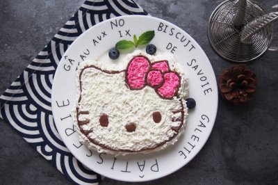 Hello Kitty 奶油蛋糕