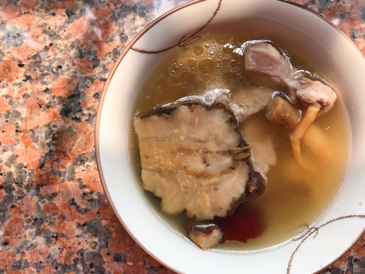 党参茯苓白术煲猪踭的做法