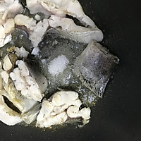 胖头鱼炖豆腐的做法图解4