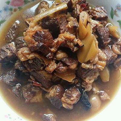 炖牛腩