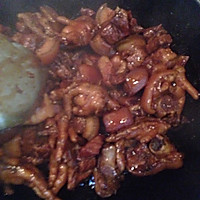 红烧猪脚鸡爪五花肉的做法图解2