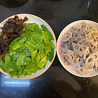 荷塘小炒肉的做法图解2