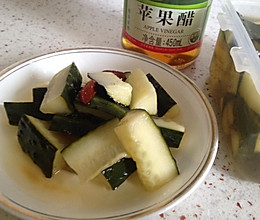 #夏日素食#简单三部曲腌黄瓜的做法