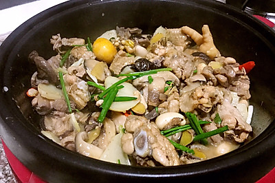 小鸡炖蘑菇