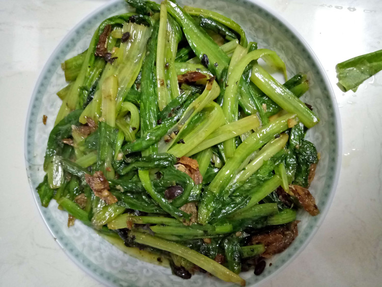 豆豉鲮鱼油麦菜的做法