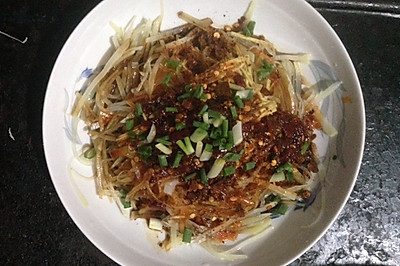 凉拌酸辣土豆丝
