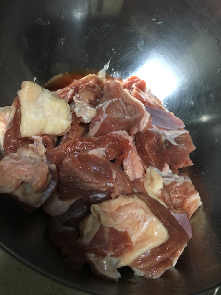 私房红烧牛肉的做法图解2