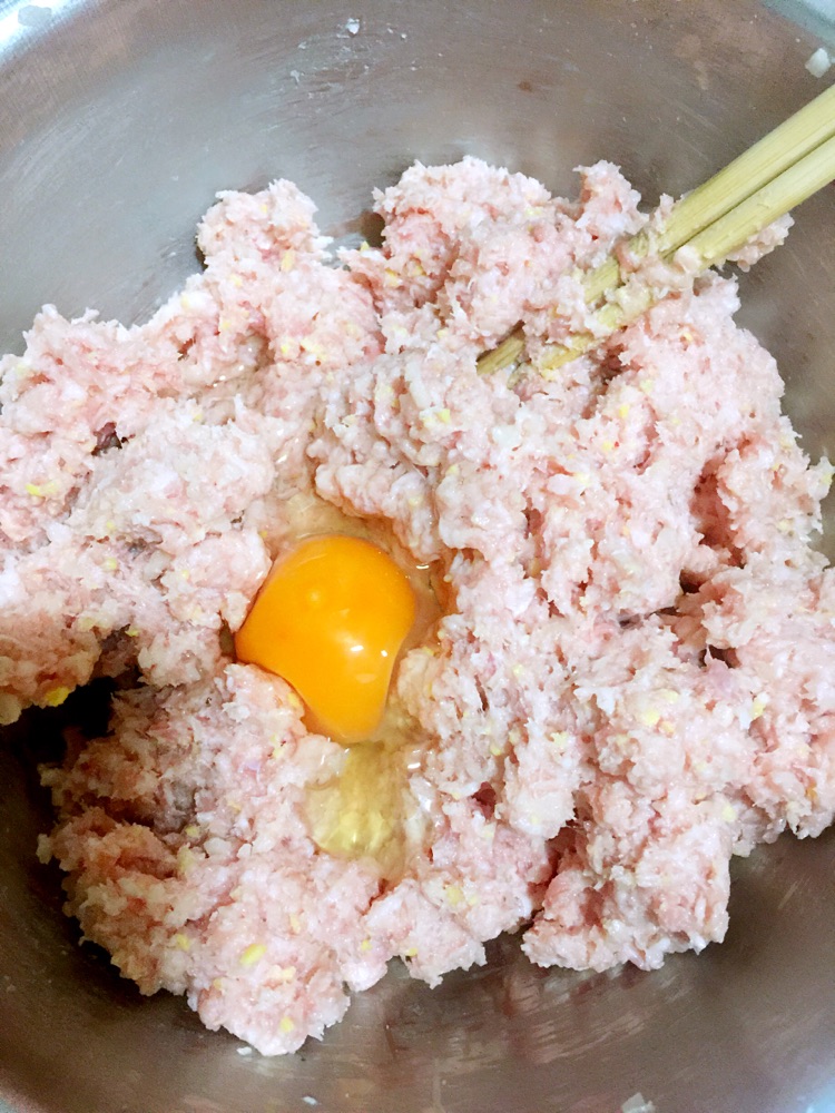 猪肉莲藕韭菜饺的做法图解5