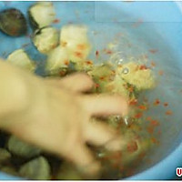 越南夜美食——蛤蜊滚香茅的做法图解2