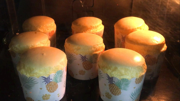 柠香杯子蛋糕，酸甜开胃，入口即化，一口惊艳。