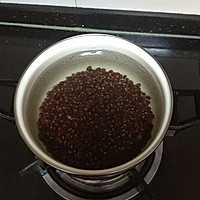 牛奶红豆汤的做法图解2