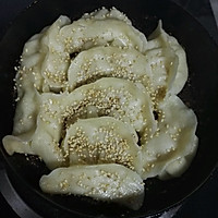 上海鲜肉锅贴的做法图解11