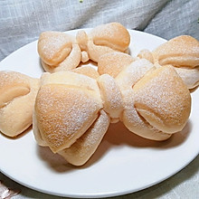 蝴蝶结面包