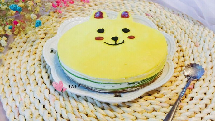 超萌的可妮兔三色千层蛋糕