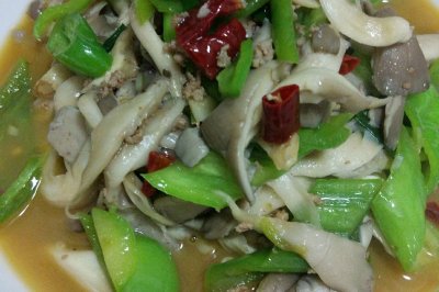 肉末烧平菇