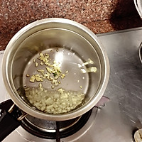 蕃茄鸡蛋挂面汤的做法图解1
